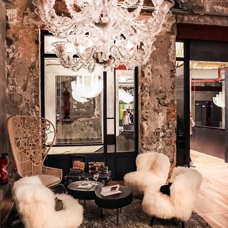 Hotel La Folie Douce 4*