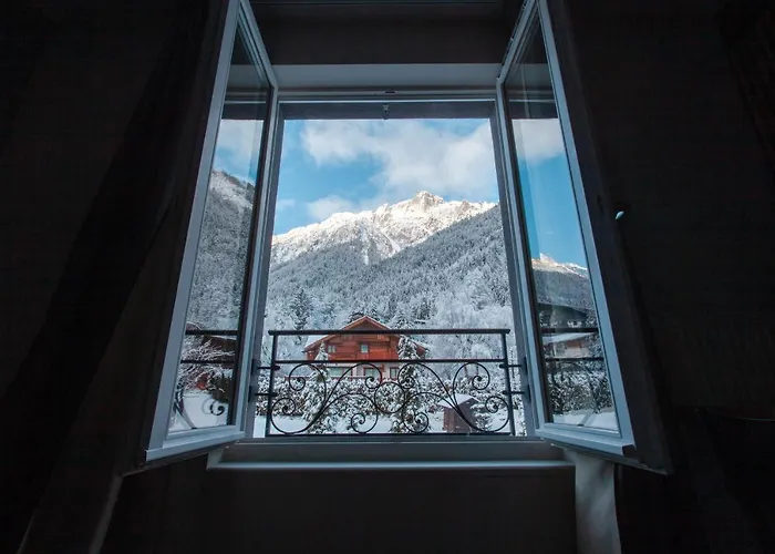 Hotel La Folie Douce 4*