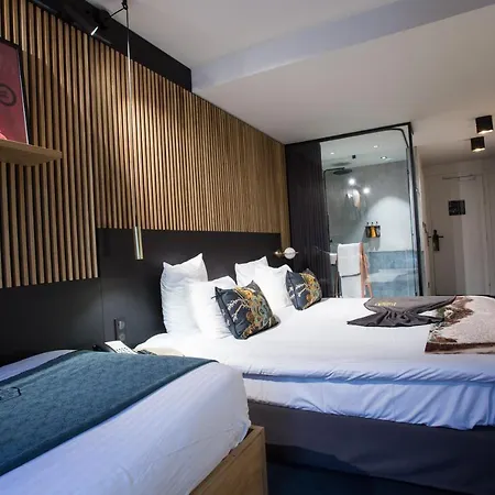 La Folie Douce Hotel 4*