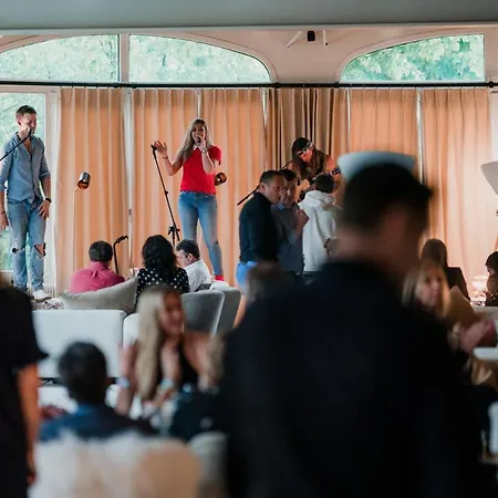 Ξενοδοχείο La Folie Douce 4*